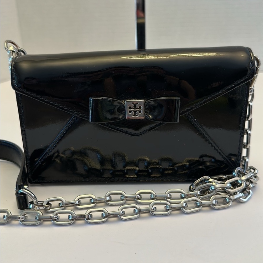 Tory Burch Black Crossbody Bag with Chain Strap and Glossy Finish